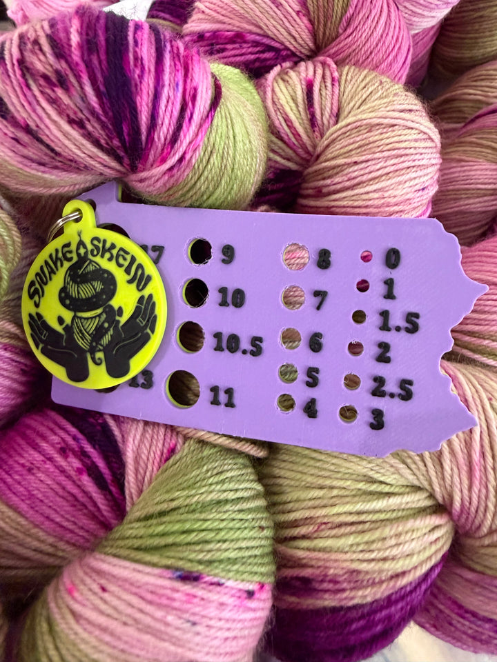 Snake + Skein Needle Gauge